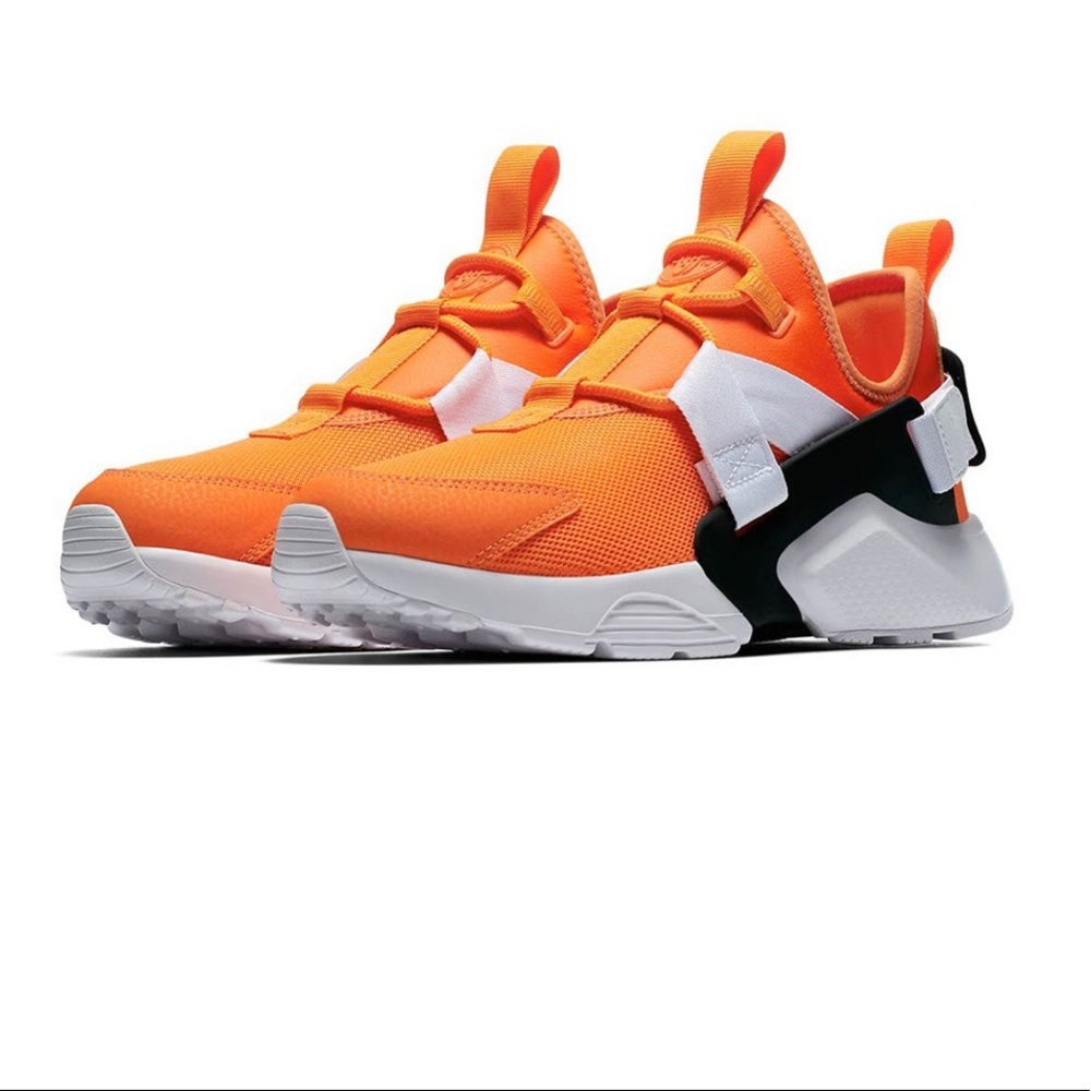 Nike huaraches city low